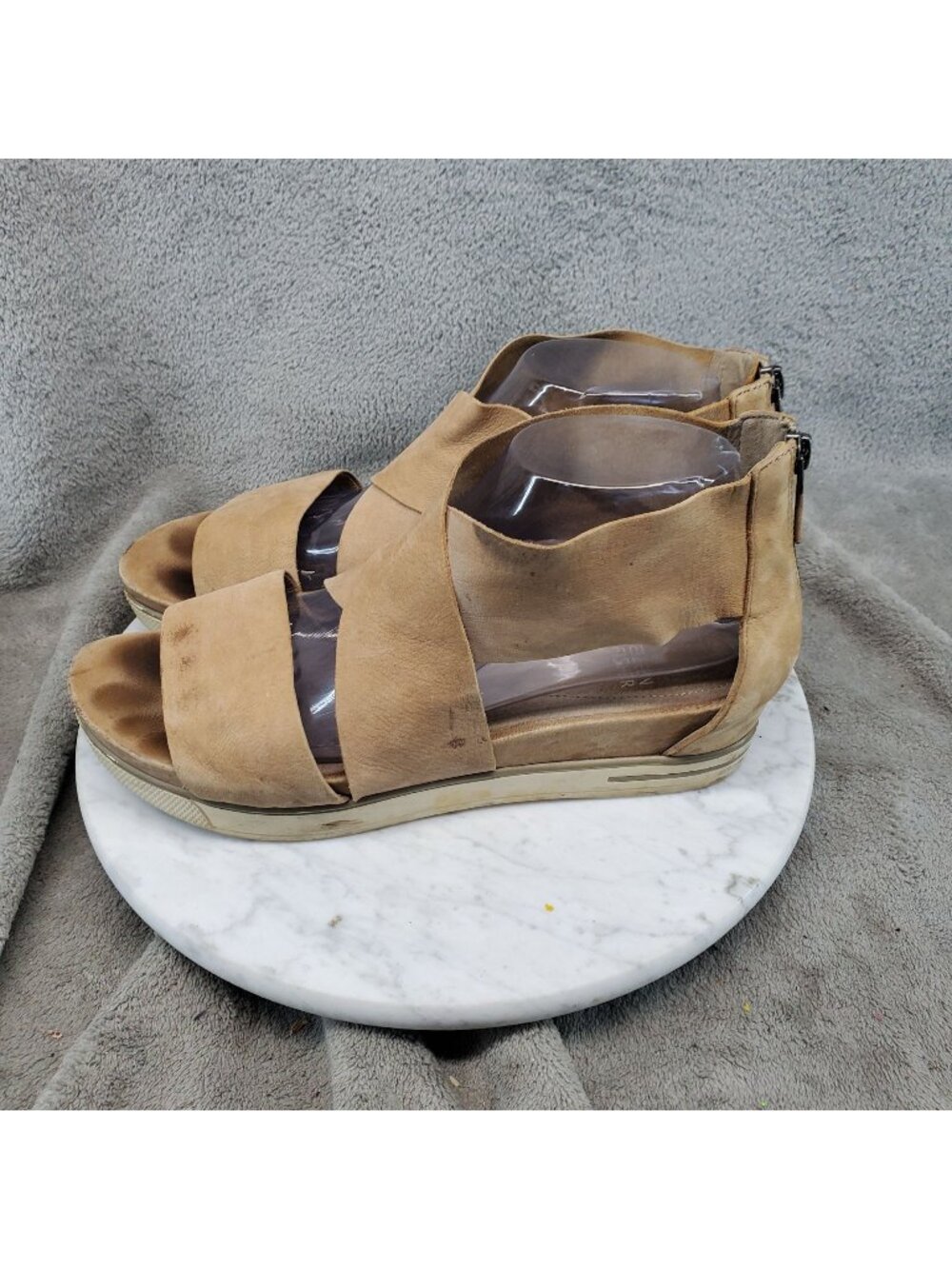 Eileen Fisher Shoes Womens Size 9 Tan Leather Strappy Sandals *Read*